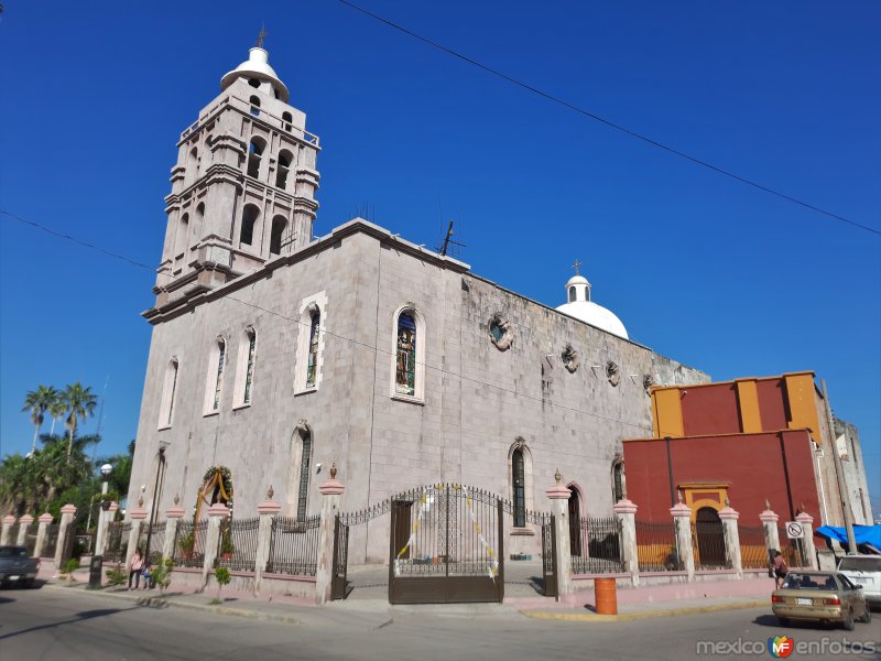 Iglesia del centro de Escuinapa